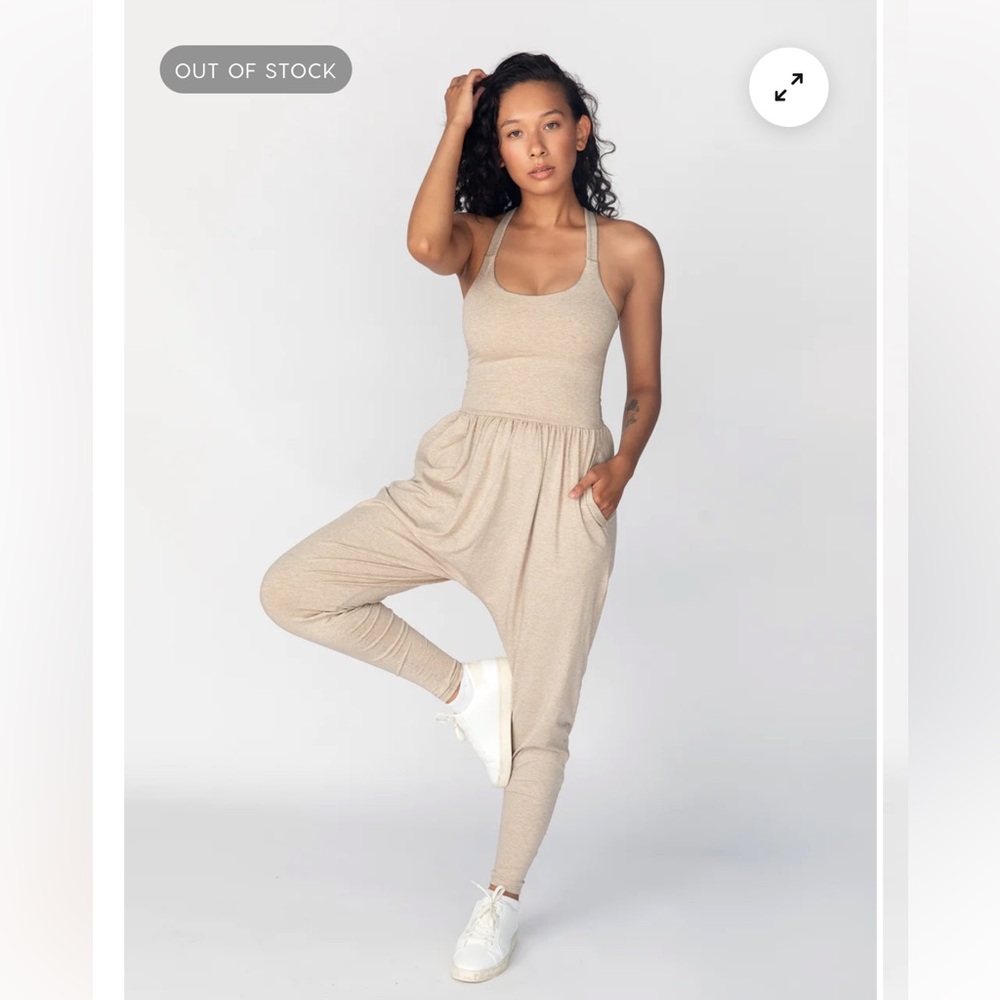 IMBODHI bodhi jumpsuit with pockets color: oatmeal